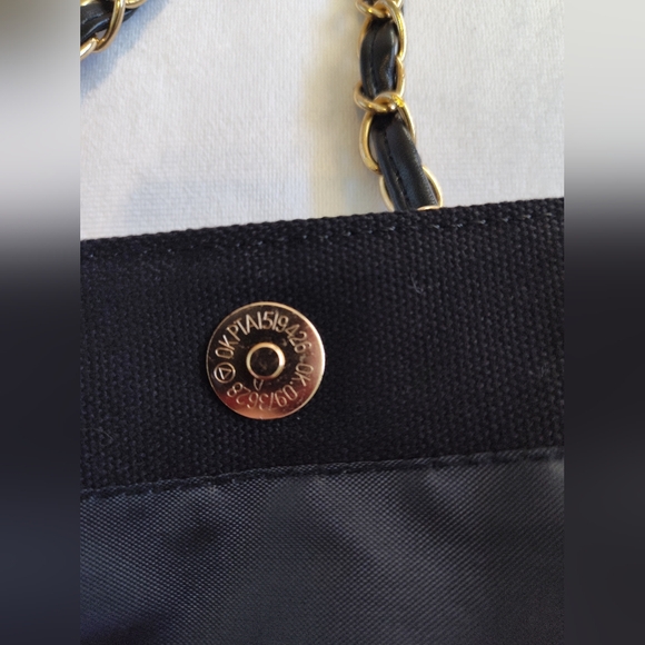 CHANEL Paris NWOT Canvas Chain Tote Bag Black Gold GWP NIP - Picture 4 of 9